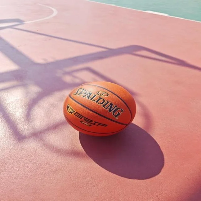 杨瀚森夏联首秀引热议篮下处理球与未来上限深度解析
